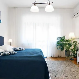https://downtown-studio-cismigiu-park.bucharesthotelsnow.com