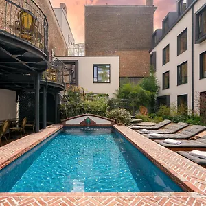 Hotel Latroupe Jardin Secret