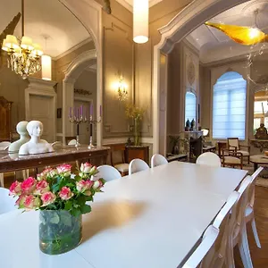 Alojamento de Acomodação e Pequeno-almoço Louise Sur Cour