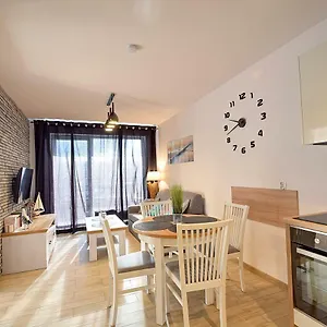 Bursztynek Z Prywatnym Miejscem Postojowym Apartament