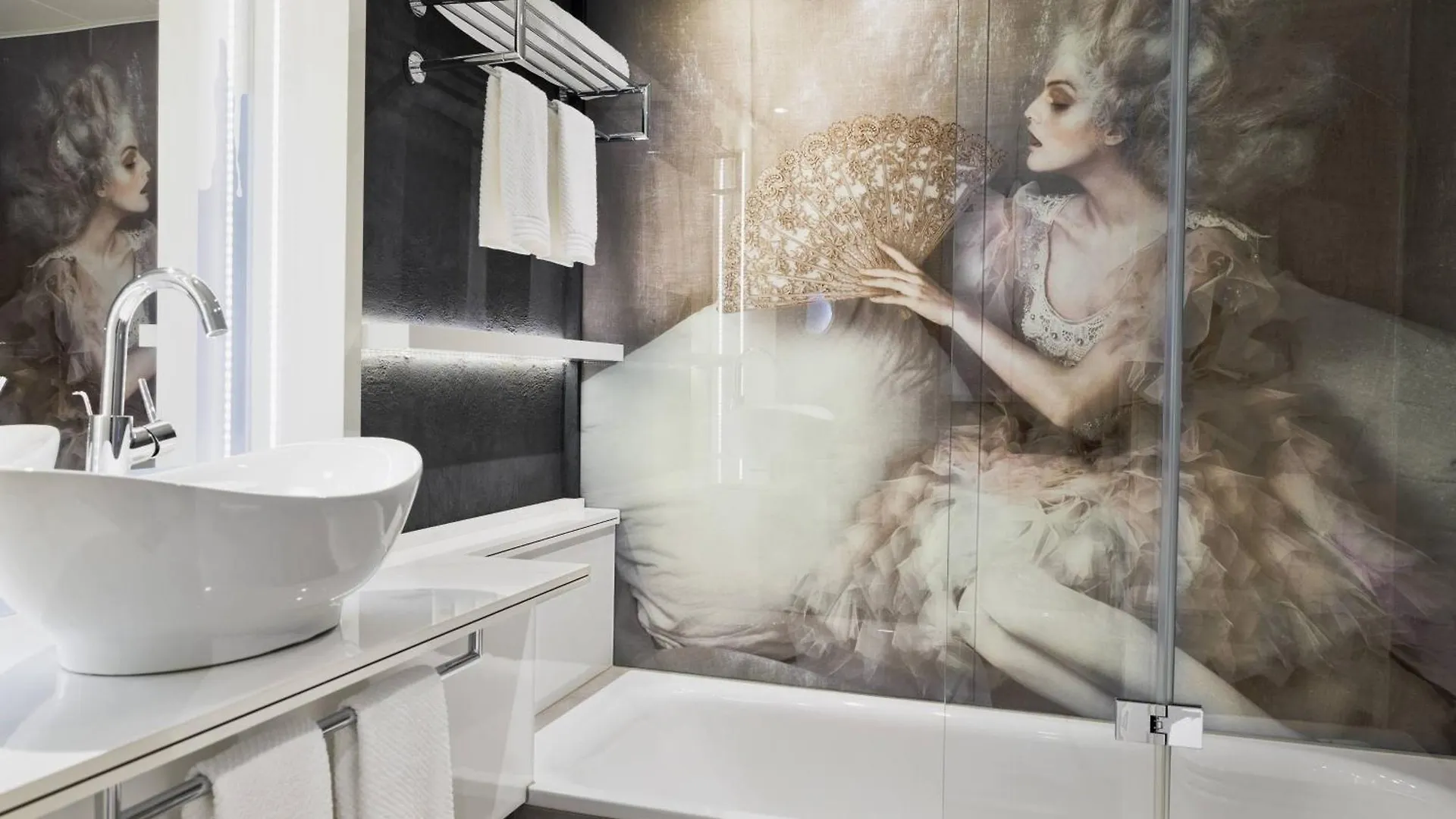 Renaissance Vienna Schoenbrunn Hotel 4*,  Austria